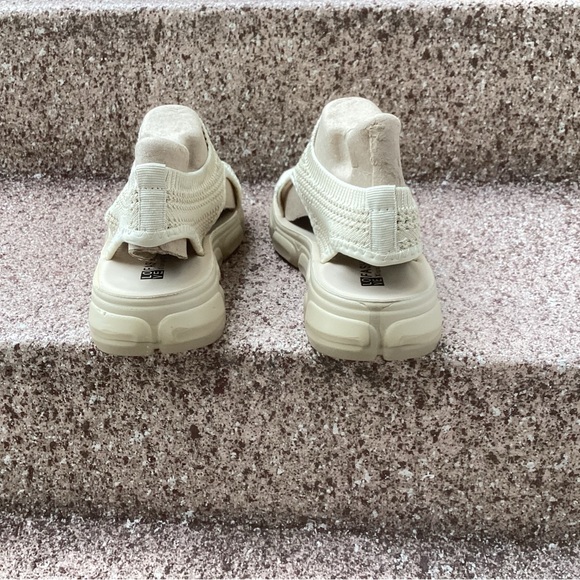 Comfortable beige, lightweight summer shoes - Picture 3 of 3